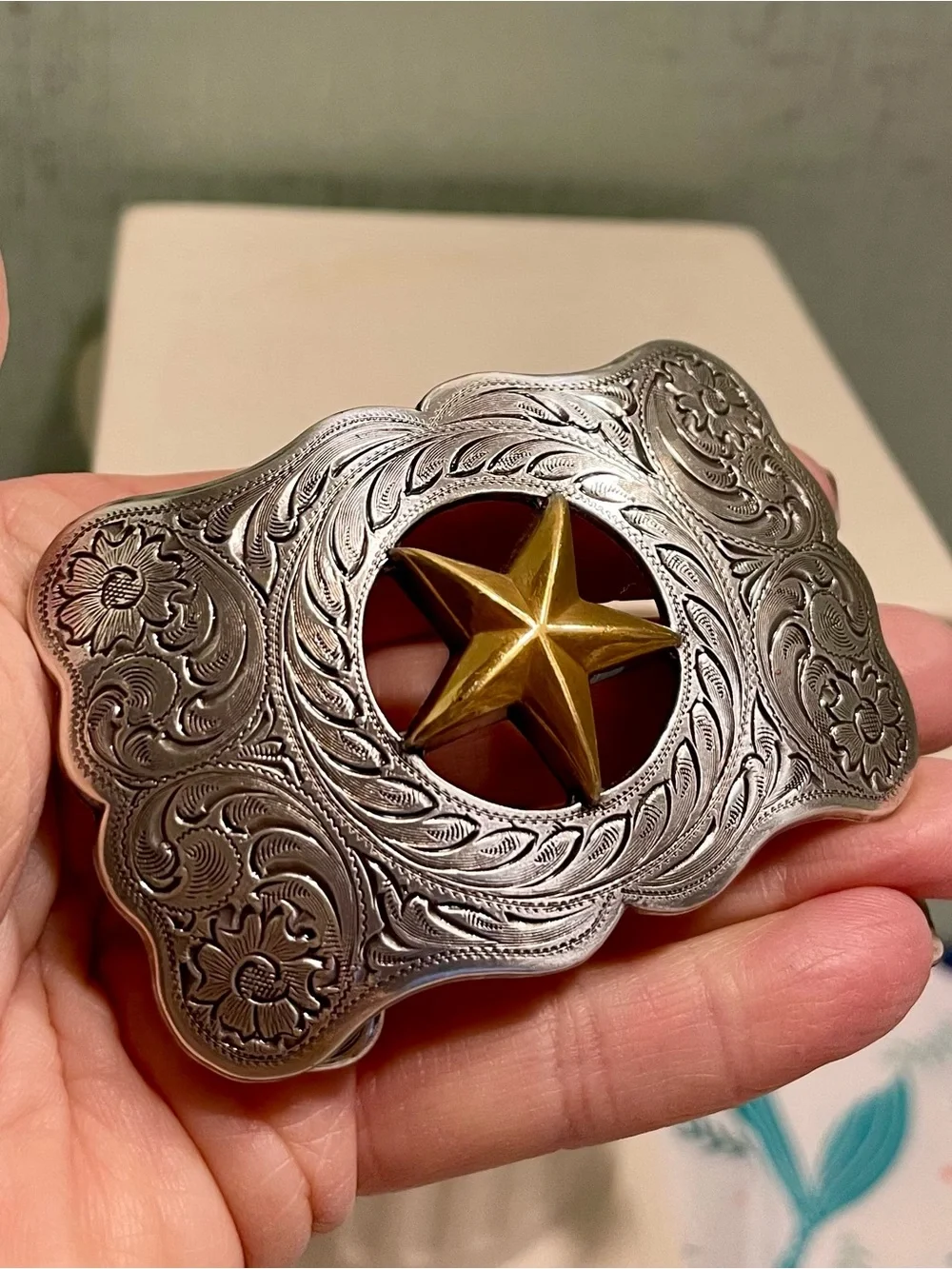 LIKE NEW NOCONA Western Floral Engraved Belt Buckle with Gold Star